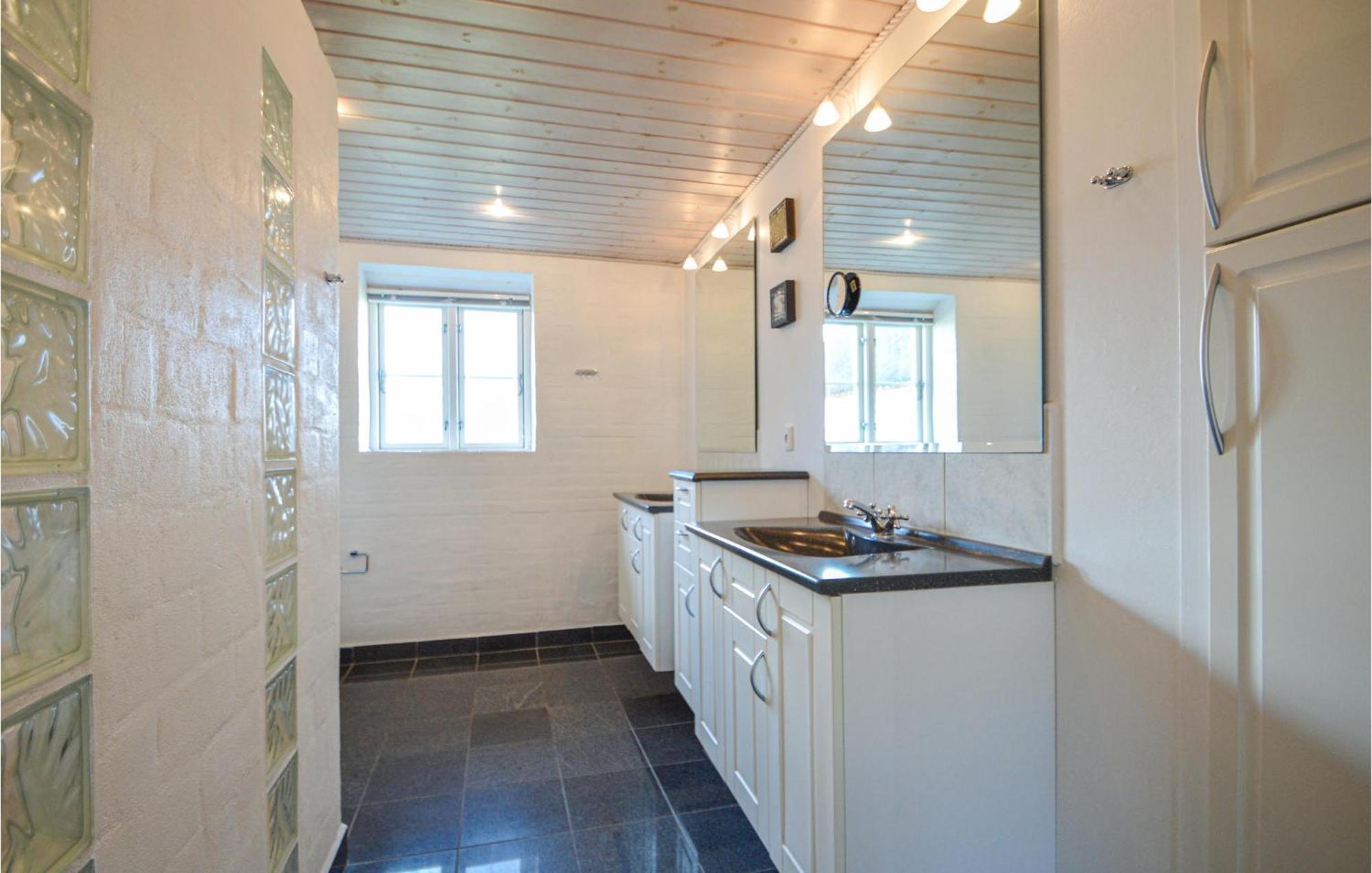 Awesome Home In Bredebro With Kitchen Ballum Dış mekan fotoğraf