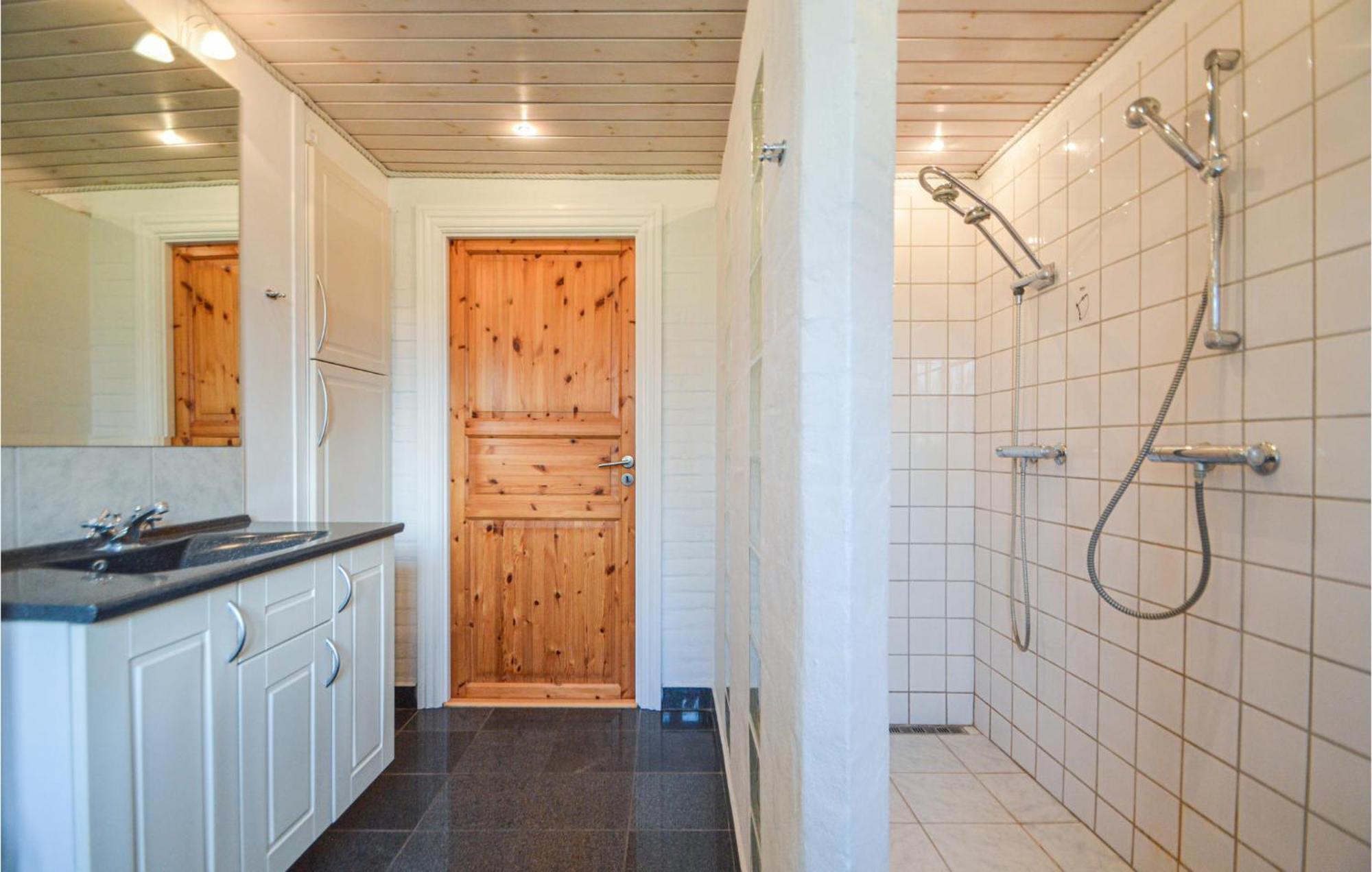 Awesome Home In Bredebro With Kitchen Ballum Dış mekan fotoğraf